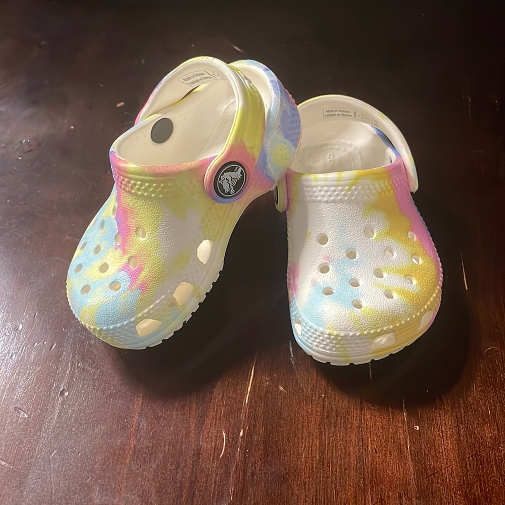Crocs